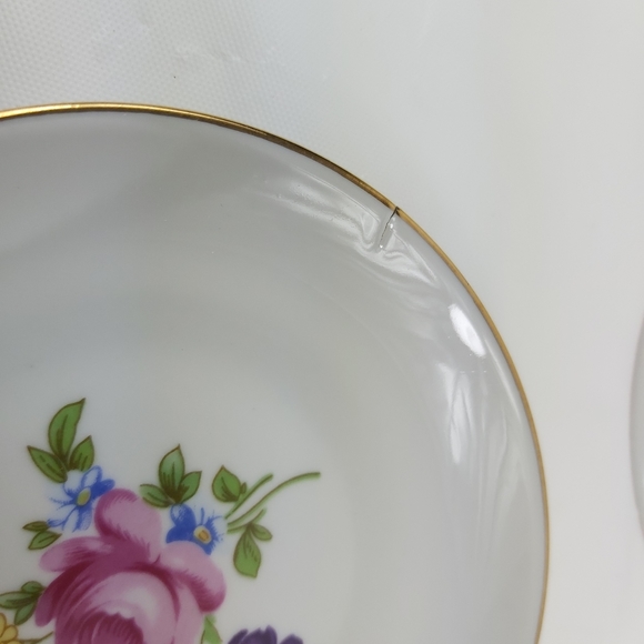 - JLMeneau 5 porcelain saucers Floral design (Z14) - Picture 4 of 8